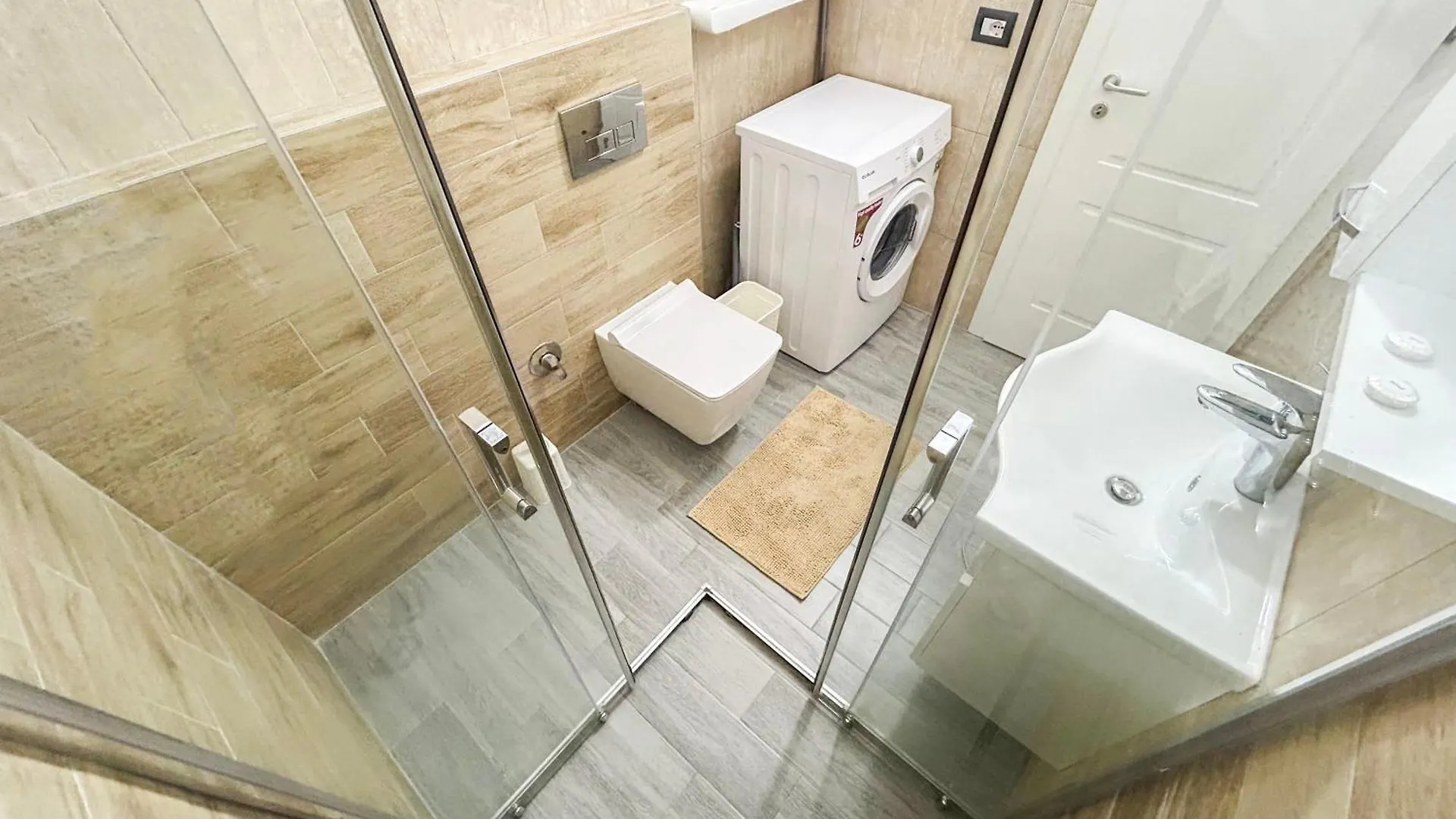 Two Bedrooms, Top Location 972 格勒姆 0*,  阿尔巴尼亚